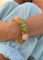 Bracelet à perles vertes et roses Le Vestiaire
