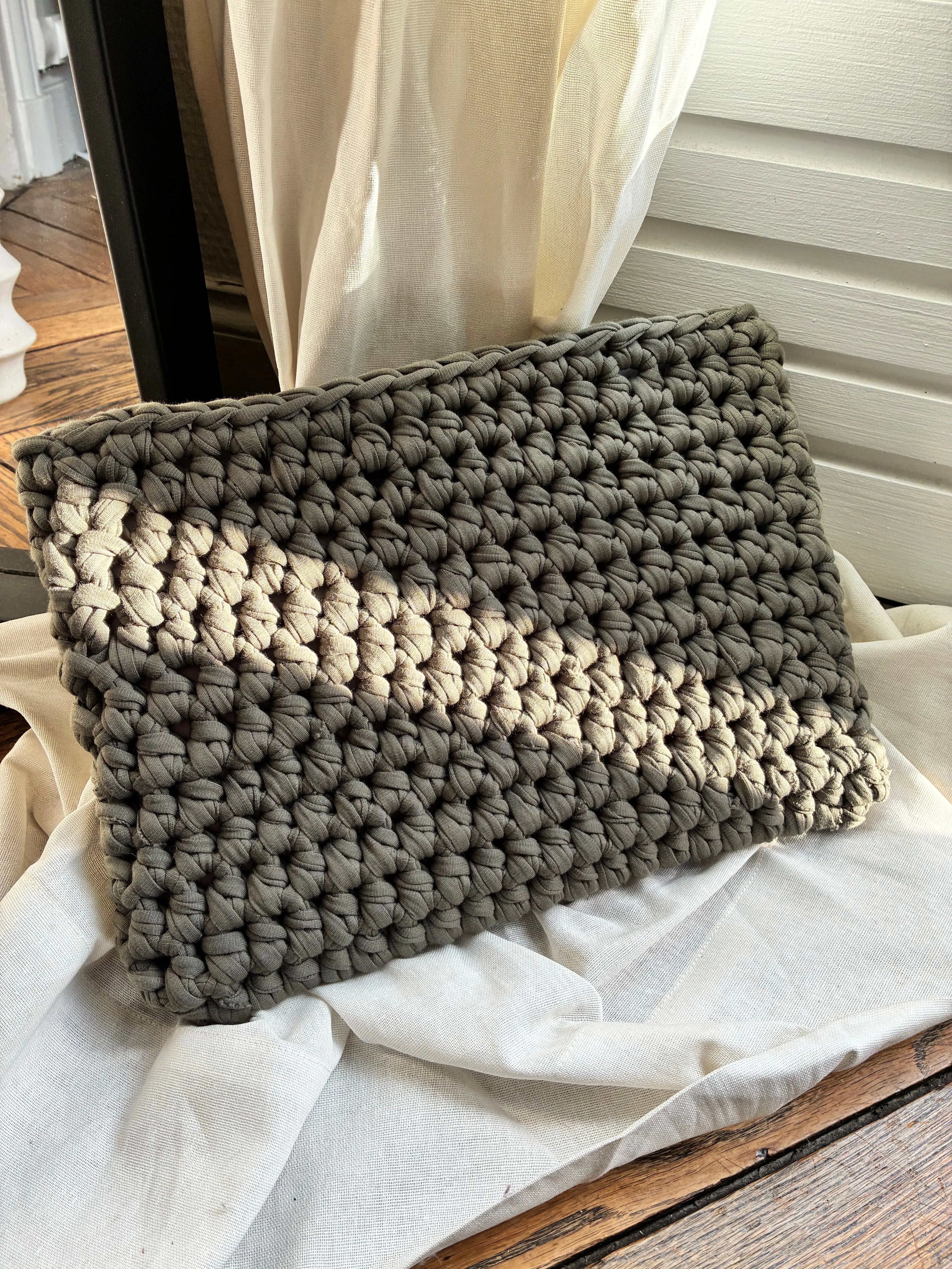 Pochette d'ordinateur kaki