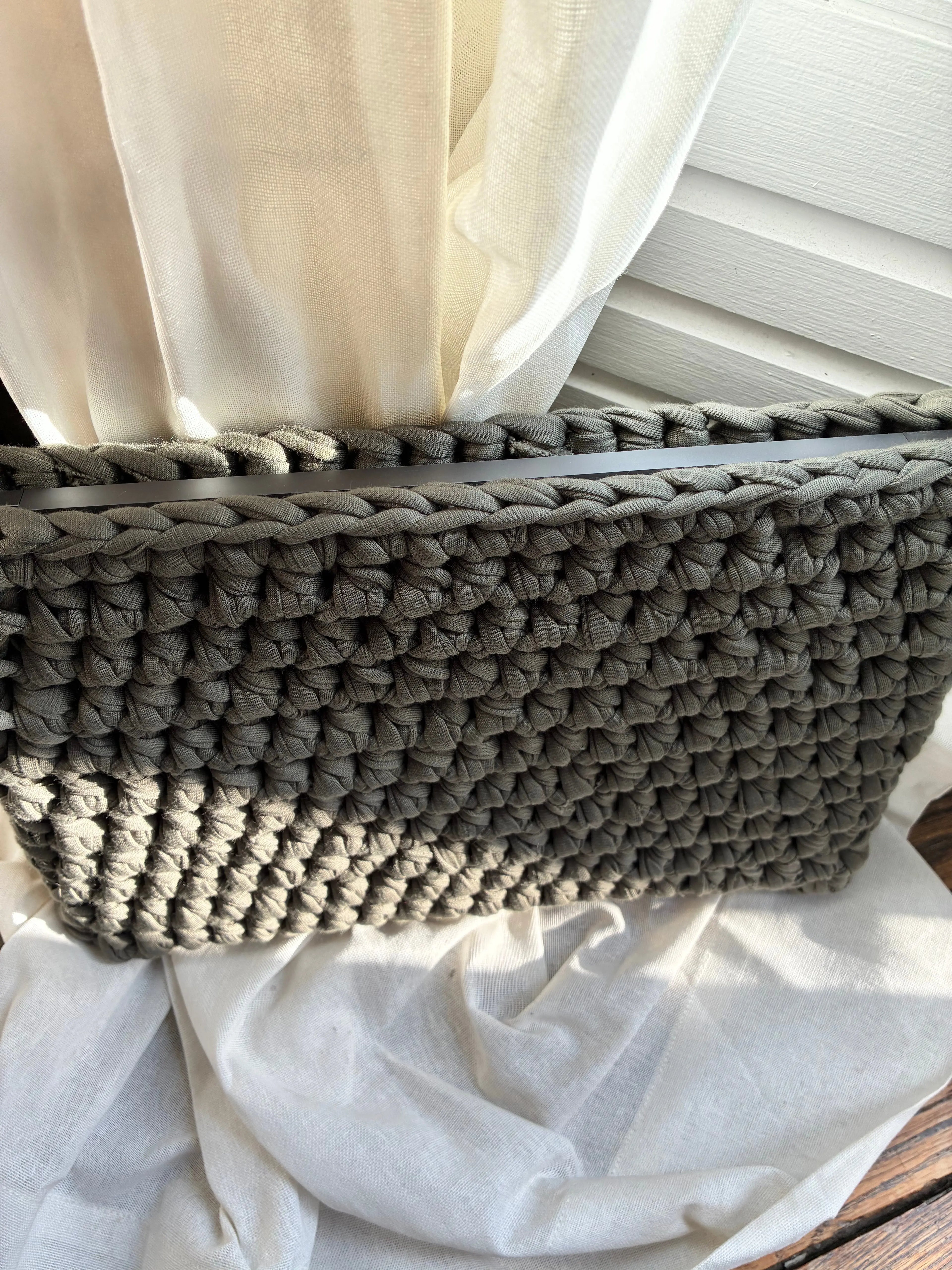 Pochette d'ordinateur kaki